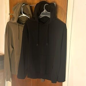 2 Hoodies